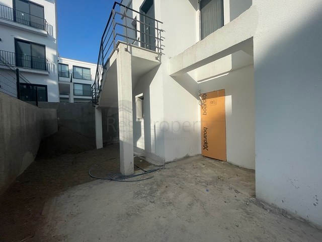 Комфортабельные апартаменты 2+1  в комплексе с видом на озеро и горы в районе Богазичи