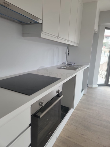 Комфортабельные апартаменты 2+1  в комплексе с видом на озеро и горы в районе Богазичи