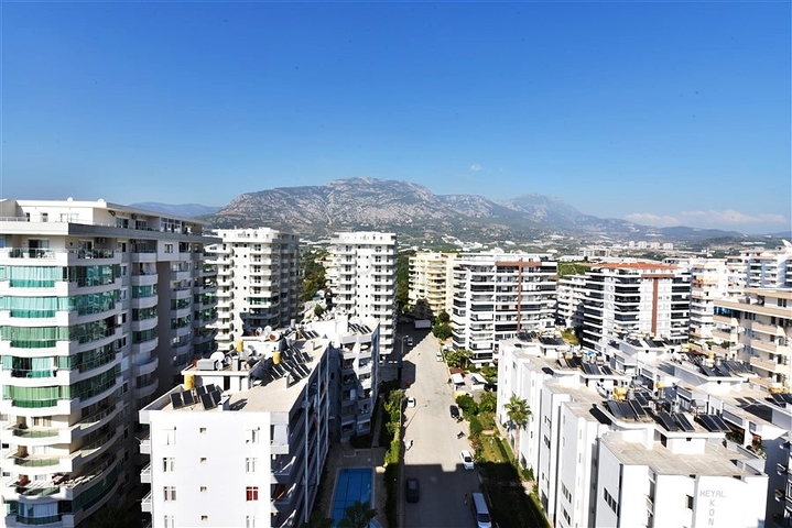 Квартира планировкой 4+1 с отдельной кухней в Махмутларе