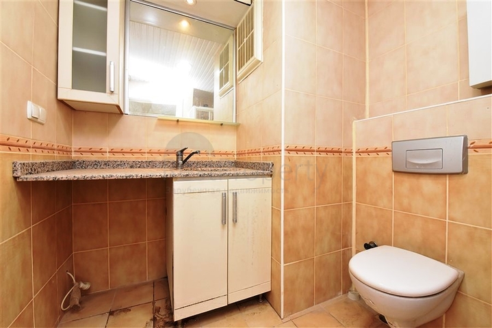 Квартира планировкой 4+1 с отдельной кухней в Махмутларе