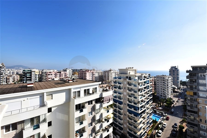 Квартира планировкой 4+1 с отдельной кухней в Махмутларе