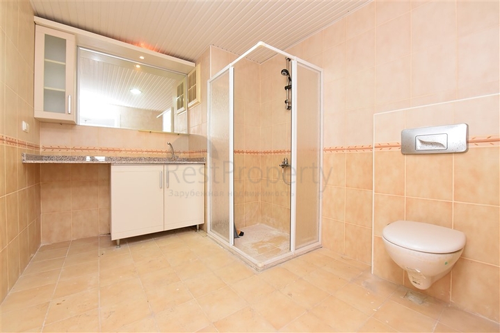 Квартира планировкой 4+1 с отдельной кухней в Махмутларе