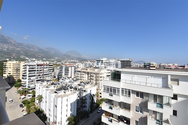 Квартира планировкой 4+1 с отдельной кухней в Махмутларе