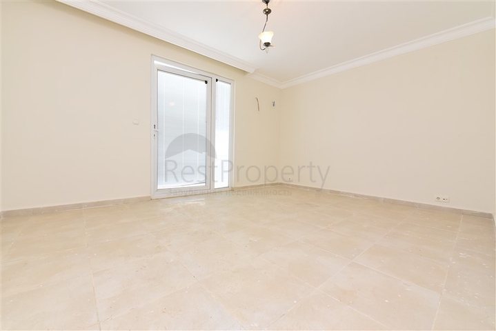 Квартира планировкой 4+1 с отдельной кухней в Махмутларе