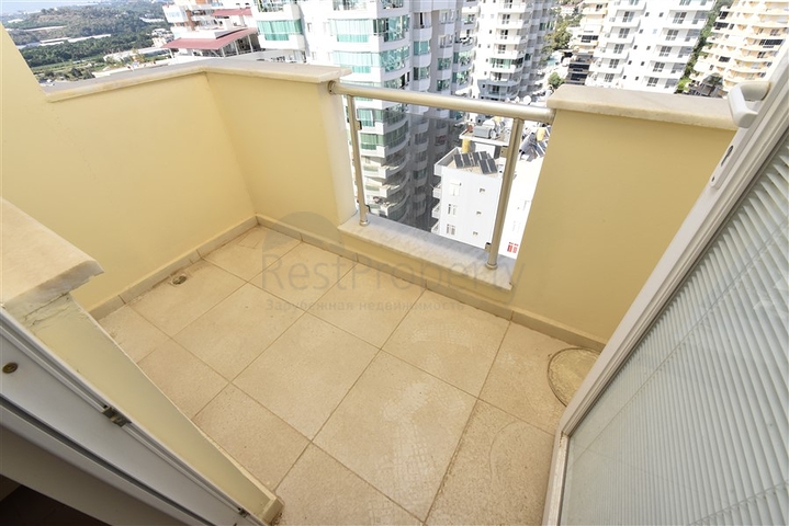 Квартира планировкой 4+1 с отдельной кухней в Махмутларе