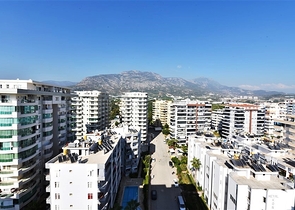 Квартира планировкой 4+1 с отдельной кухней в Махмутларе