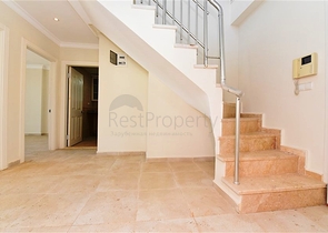 Квартира планировкой 4+1 с отдельной кухней в Махмутларе