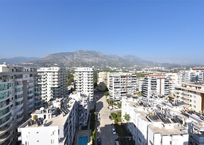 Квартира планировкой 4+1 с отдельной кухней в Махмутларе