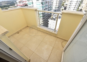 Квартира планировкой 4+1 с отдельной кухней в Махмутларе