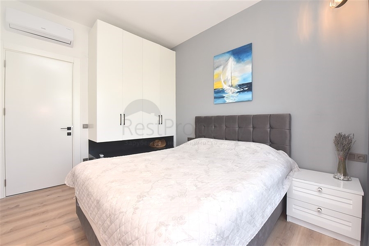 Уютная двухкомнатная квартира премиального сегмента в районе Клеопатра