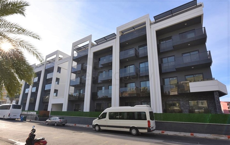 Уютная двухкомнатная квартира премиального сегмента в районе Клеопатра