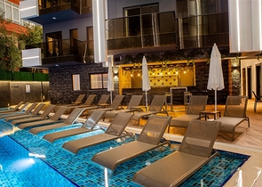 Уютная двухкомнатная квартира премиального сегмента в районе Клеопатра