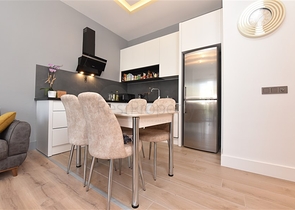 Уютная двухкомнатная квартира премиального сегмента в районе Клеопатра