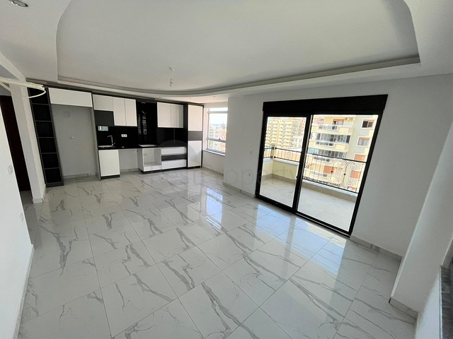 Квартира с видом на море в новом комплексе Махмутлара