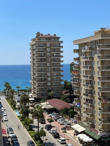 Квартира с видом на море в новом комплексе Махмутлара