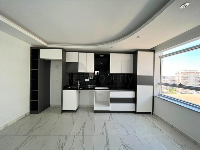 Квартира с видом на море в новом комплексе Махмутлара