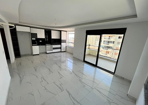 Квартира с видом на море в новом комплексе Махмутлара