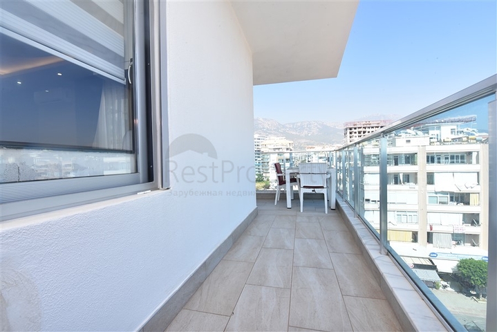 Просторная квартира на первой береговой линии в районе Махмутлар