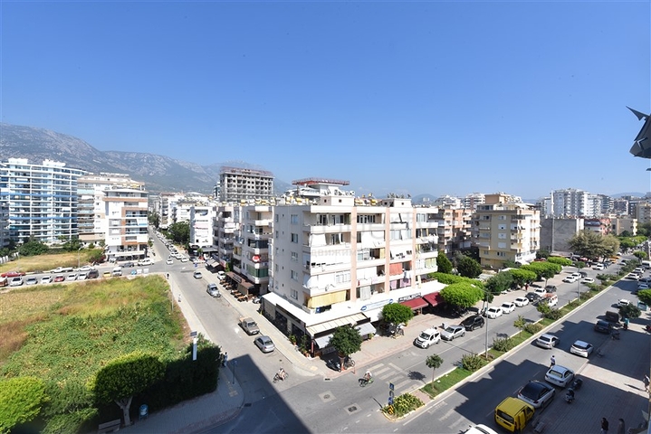 Просторная квартира на первой береговой линии в районе Махмутлар