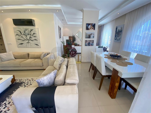 Шикарный пентхаус 4+1 в районе Оба