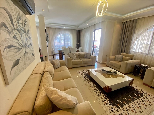 Шикарный пентхаус 4+1 в районе Оба