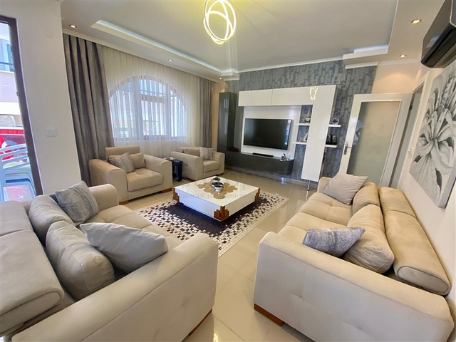 Шикарный пентхаус 4+1 в районе Оба