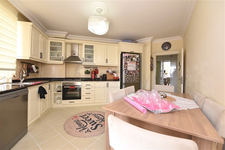 Меблированные апартаменты 2+1 в районе Клеопатра 