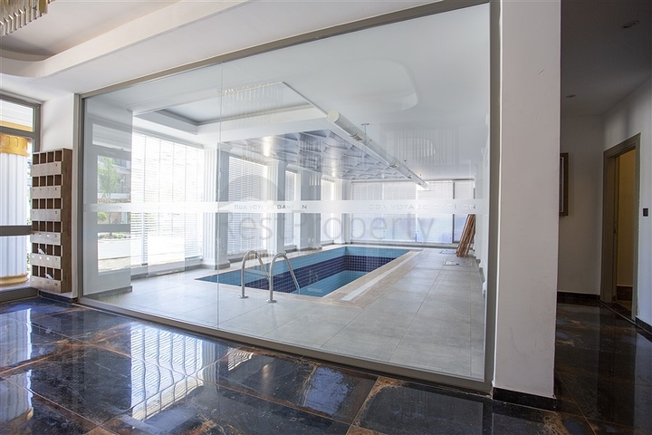 Квартира 2+1 от собственника с мебелью в престижном комплексе района Оба