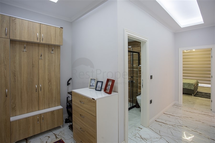 Квартира 2+1 от собственника с мебелью в престижном комплексе района Оба