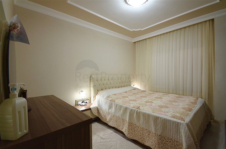 Просторная квартира 3+1 с мебелью и техникой в районе Махмутлар 