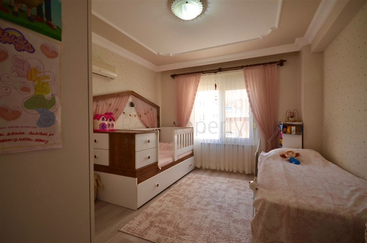 Просторная квартира 3+1 с мебелью и техникой в районе Махмутлар 