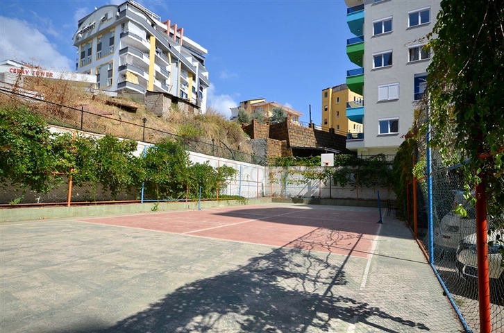 Просторная квартира 3+1 с мебелью и техникой в районе Махмутлар 