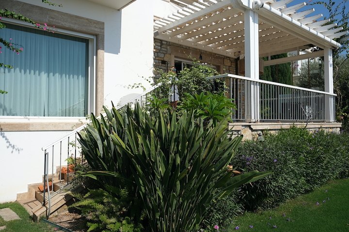 Виллы в обрамлении натурального камня в гармоничном сочетании европейского стиля в самом центре Бодрума