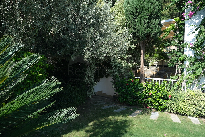 Виллы в обрамлении натурального камня в гармоничном сочетании европейского стиля в самом центре Бодрума