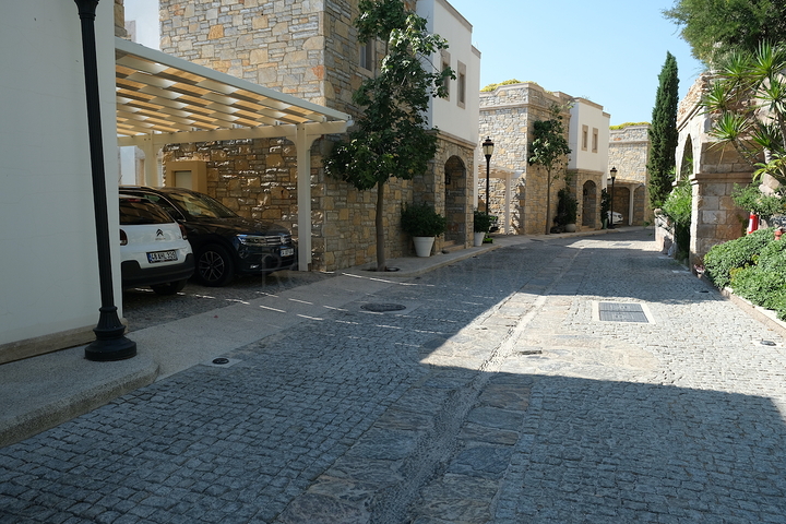 Виллы в обрамлении натурального камня в гармоничном сочетании европейского стиля в самом центре Бодрума