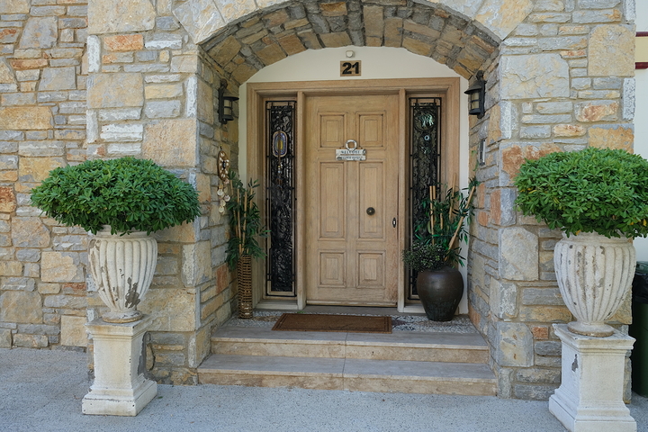 Виллы в обрамлении натурального камня в гармоничном сочетании европейского стиля в самом центре Бодрума