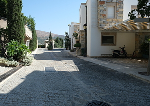 Виллы в обрамлении натурального камня в гармоничном сочетании европейского стиля в самом центре Бодрума