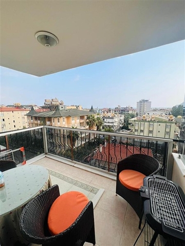 Меблированная квартира 1+1 в центре Алании