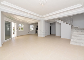 Вилла с видом на море от собственника в районе Авсаллар