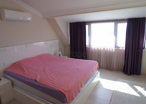 Четырехкомнатная квартира с видом на море в районе Кестель