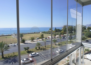 Четырехкомнатная квартира с видом на море в районе Кестель