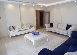 Четырехкомнатная квартира с видом на море в районе Кестель