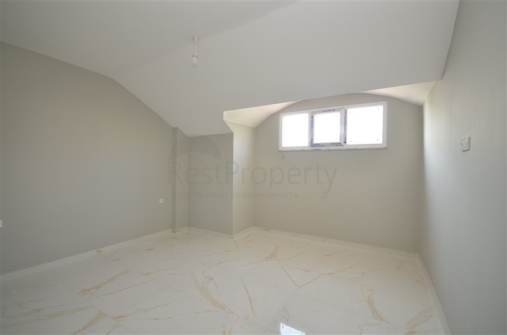 Просторный пентхаус 3+1 с видом на море и горы