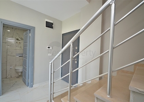 Просторный пентхаус 3+1 с видом на море и горы