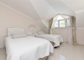 Меблированный пентхаус 4+1 на продажу в районе Клеопатра