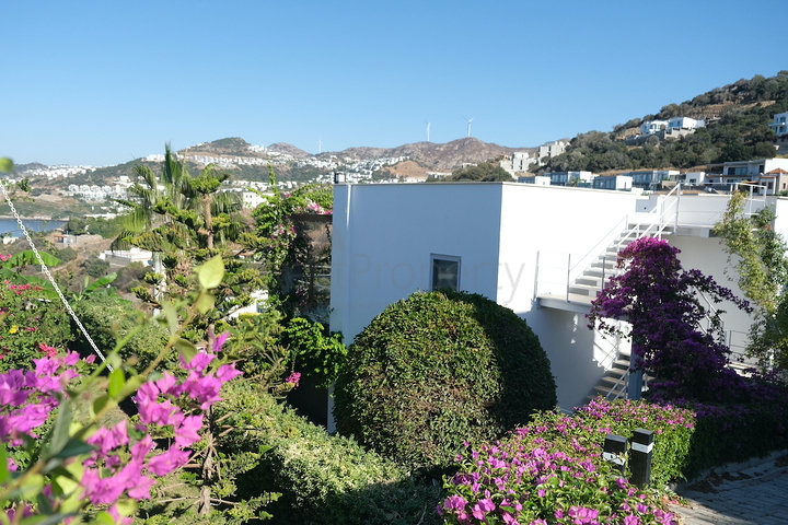 Видовые апартаменты 2+1 с террасой в районе Коюнбаба