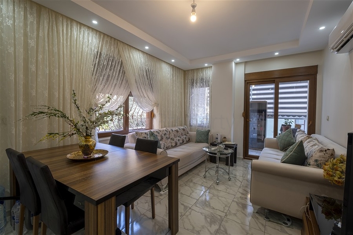 Меблированная трехкомнатная квартира в центре Алании