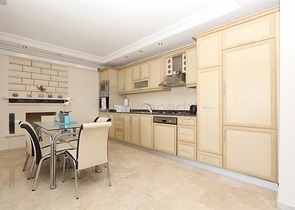 Дуплекс 3+1 с собственным садом в районе Конаклы