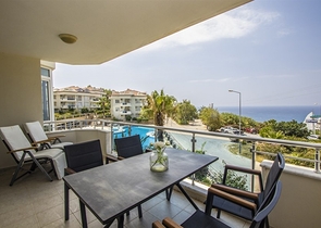 Дуплекс 3+1 с собственным садом в районе Конаклы