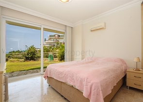 Дуплекс 3+1 с собственным садом в районе Конаклы